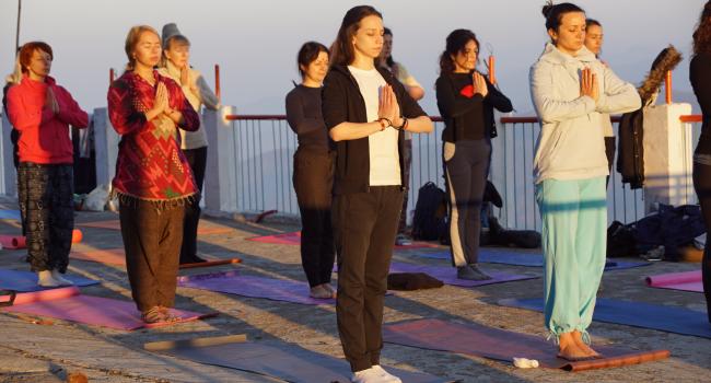 Yoga event 300 часовой Грант йога-курс подготовки преподавателей йоги у Гималайских мастеров, Ришикеш, Индия Rishikesh
