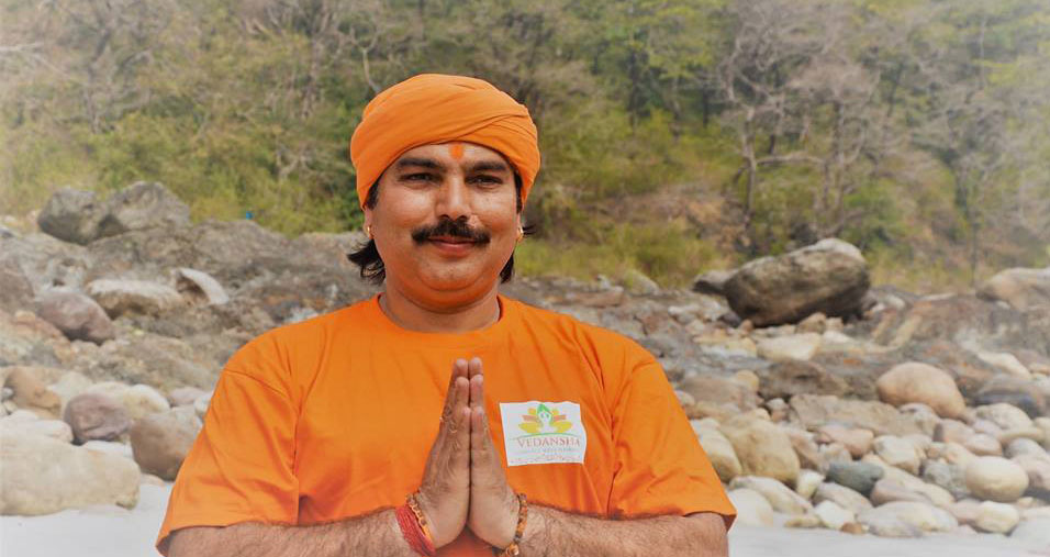 Пандей Джи преподаватель йоги в Индии