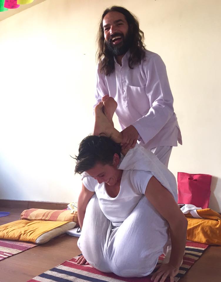 Yogi Vishvaketu Akhanda and hatha yoga teacher in Rishikesh and Canada