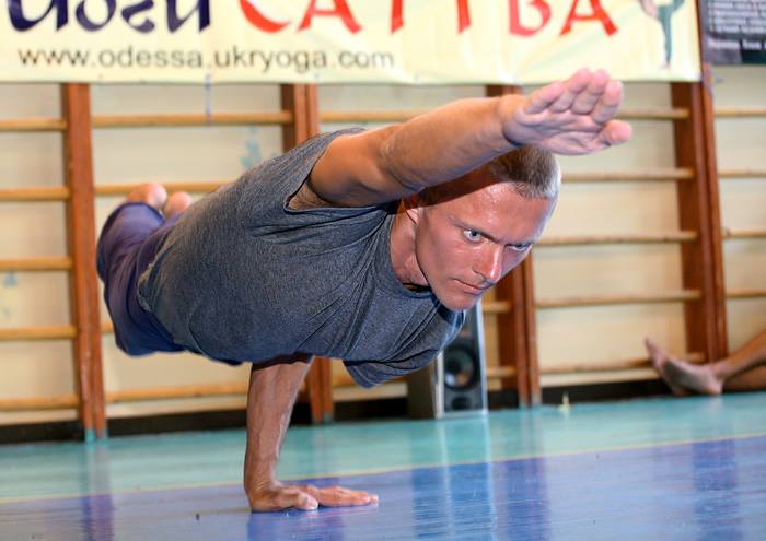 Slava Gutsaluk hatha yoga and pranayama instructor in Kiev