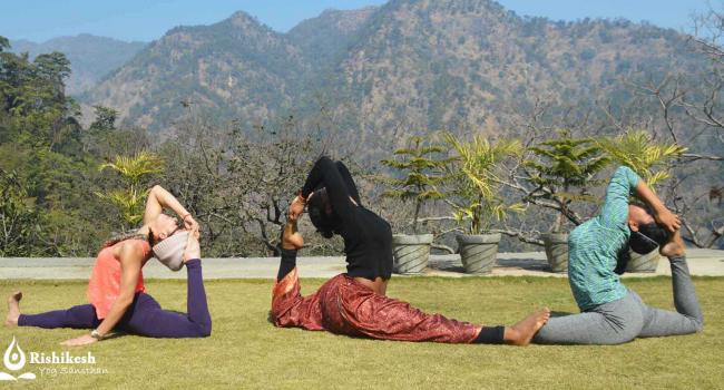 Yoga studio Rishikesh Yog Sansthan Rishikesh