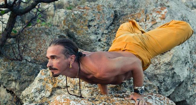 Yoga instructor Анатолий Зенченко Kiev