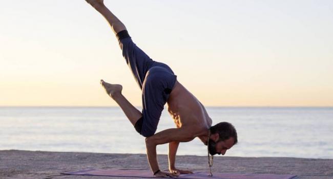 Yoga instructor Marcos Gutierrez Mantilla Barcelona