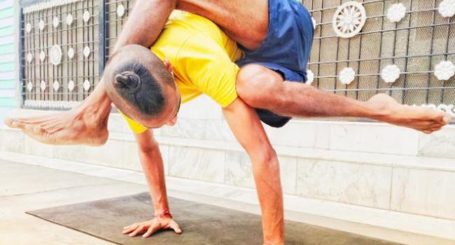 Yoga instructor Ram Avatar Rishikesh