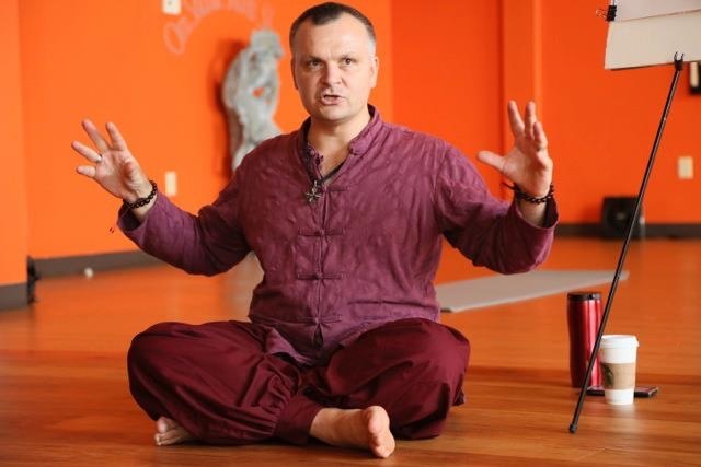 Andrey Lappa yoga teacher of Universal Yoga in Kiev