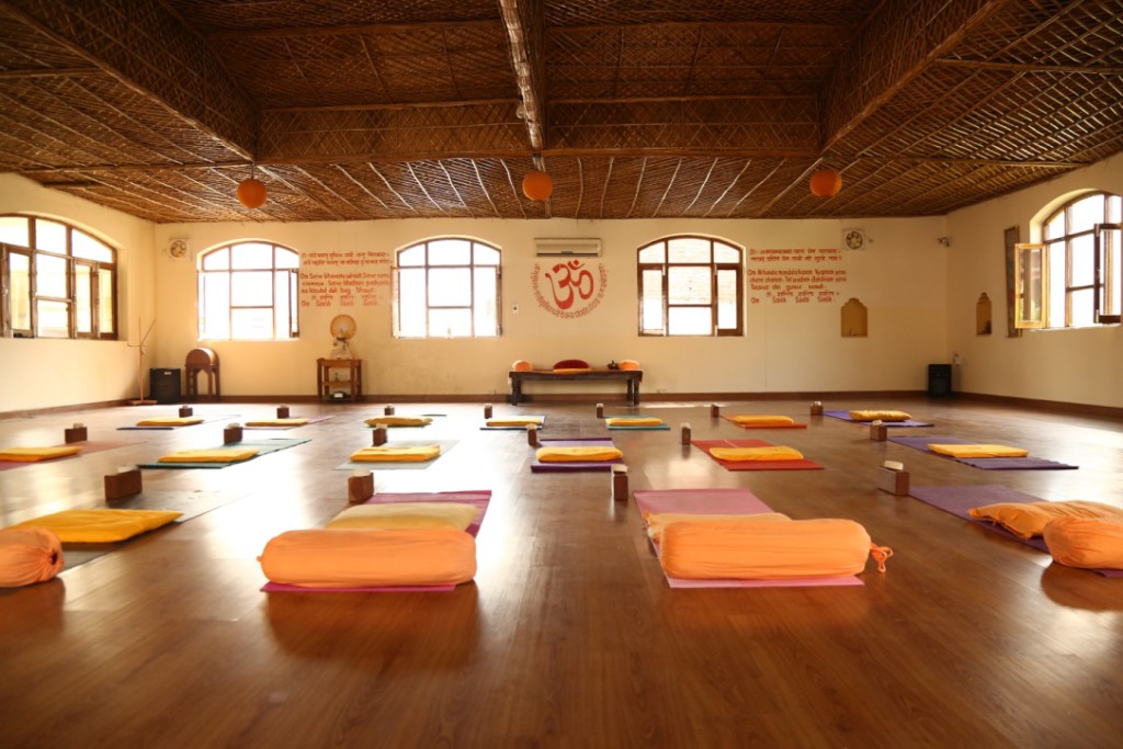 Yoga studio Anand Prakash Yoga Ashram Rishikesh