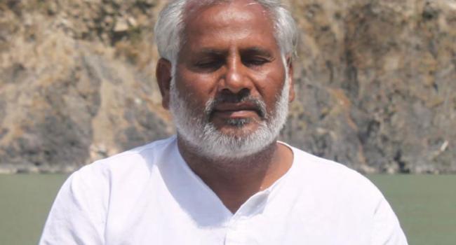Yoga instructor Yogi Buddhi Prakash Rishikesh