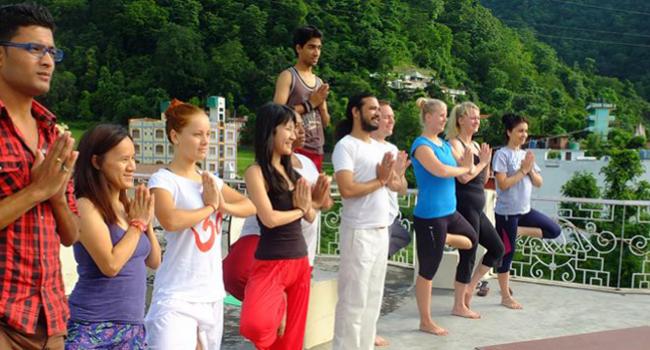 Yoga studio Shree Narayan Yog Peeth Rishikesh
